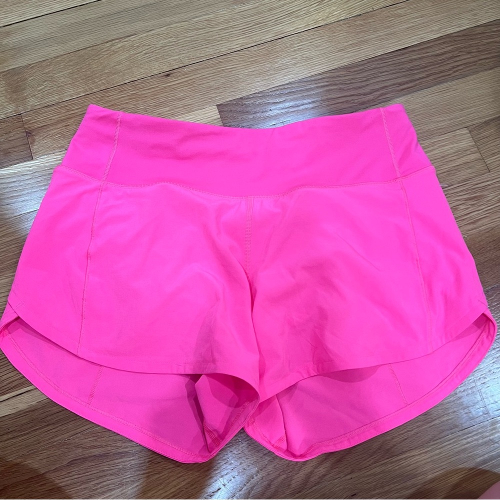 Pink highlight lululemon shorts nwot